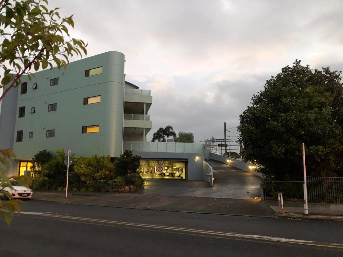 Cool Apartment, Central To Everything, Share With 2X Bulldogs Auckland Exterior foto