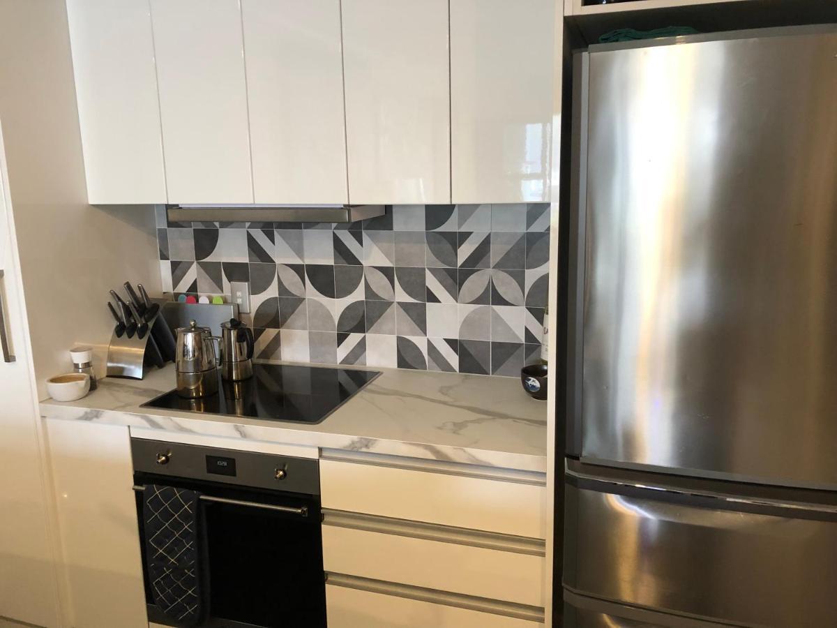 Cool Apartment, Central To Everything, Share With 2X Bulldogs Auckland Exterior foto